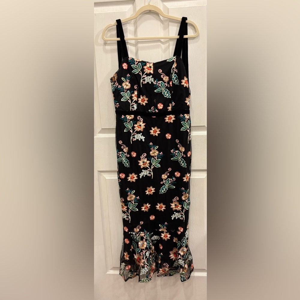 Sam Edelman Broken Floral Dress- size 10
NWT